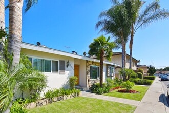 Downey in Downey, CA - Foto de edificio - Building Photo