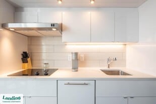 39 Railroad Ave in Haverhill, MA - Building Photo