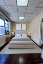 30 W Kingsbridge Rd in Bronx, NY - Building Photo - Building Photo