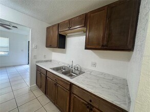 6619 S West Shore Blvd in Tampa, FL - Building Photo - Building Photo