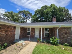 726 Clark Dr in Fort Walton Beach, FL - Building Photo - Building Photo
