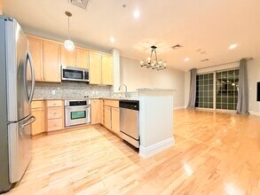 59 Walpole St in Canton, MA - Foto de edificio - Building Photo