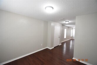 2449 Hibiscus Bay Ln in Brandon, FL - Building Photo - Building Photo