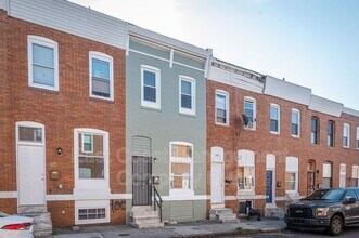 425 N Curley St in Baltimore, MD - Building Photo - Building Photo