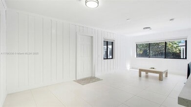 1750 NE 144th St, Unit 2 in North Miami, FL - Building Photo - Building Photo