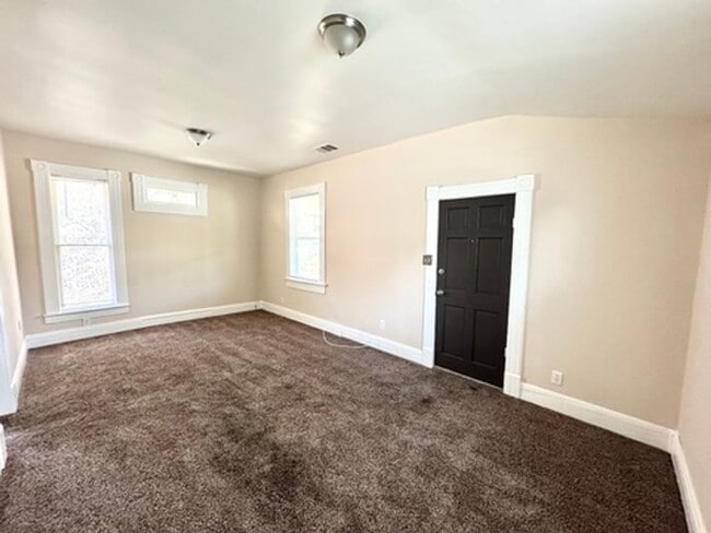 242 G St in Upland, CA - Building Photo - Building Photo