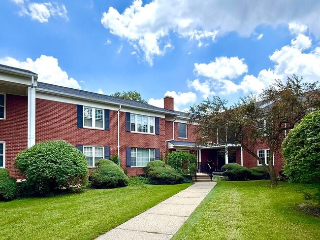 property at 27689 Echo Valley W