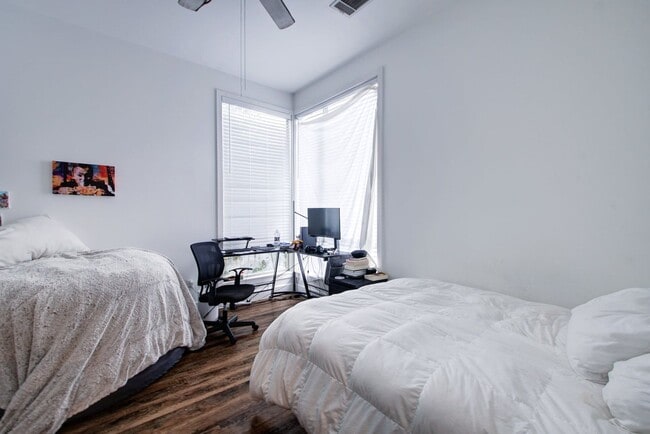 616 W 35th St in Austin, TX - Foto de edificio - Building Photo