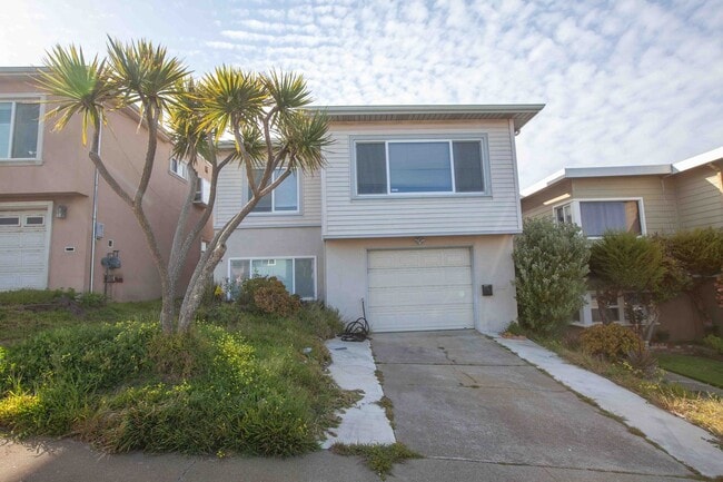 property at 62 Seacliff Ave