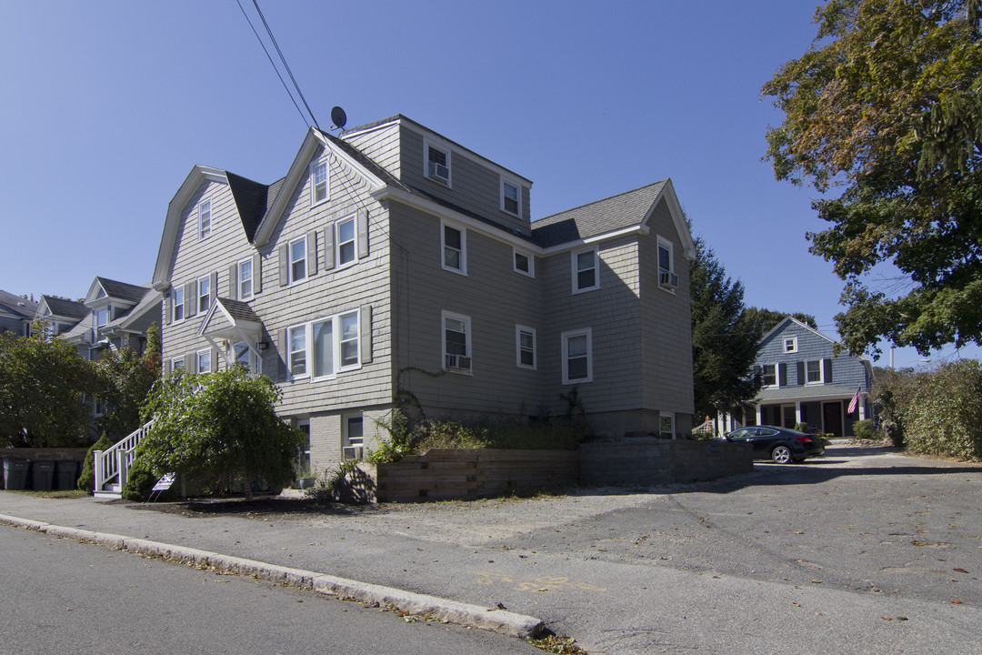 746 Hale St in Beverly, MA - Building Photo