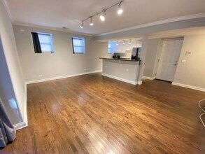 817 W Addison St in Chicago, IL - Building Photo - Building Photo