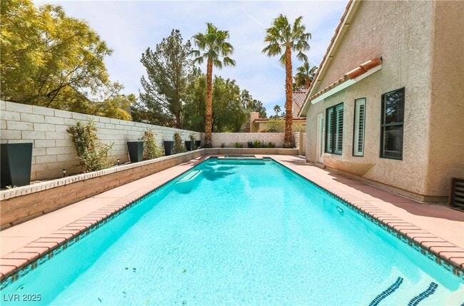 property at 2724 Eagle Springs Ct