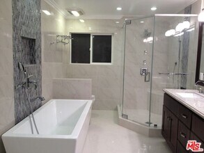 17230 Avenida de la Herradura in Los Angeles, CA - Building Photo - Building Photo