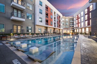 Mallory Eastside in Richardson, TX - Building Photo