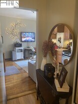 70 Queensberry St, Unit 24 in Boston, MA - Building Photo