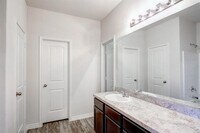 738 Nichols Dr photo'