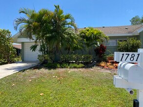 1781 SE Linpark Ct in Port St. Lucie, FL - Building Photo - Building Photo