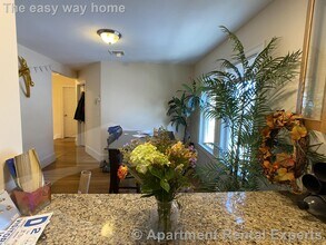 80 Ten Hills Rd in Somerville, MA - Building Photo - Building Photo