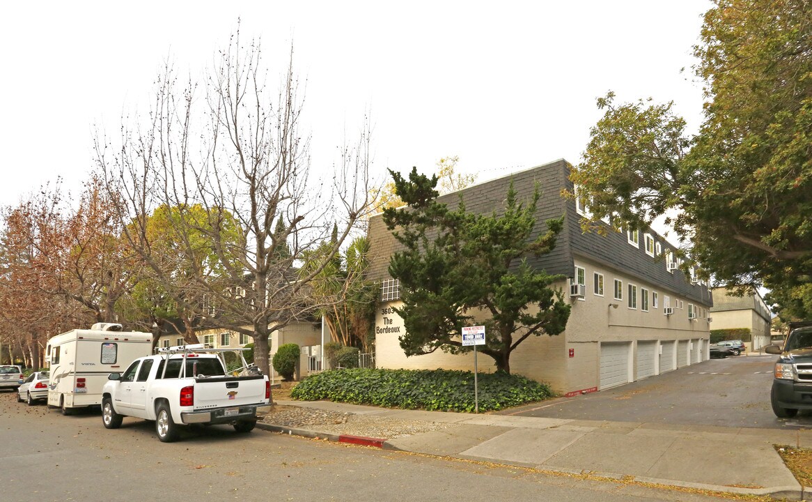 The Bardeaux in San Jose, CA - Foto de edificio