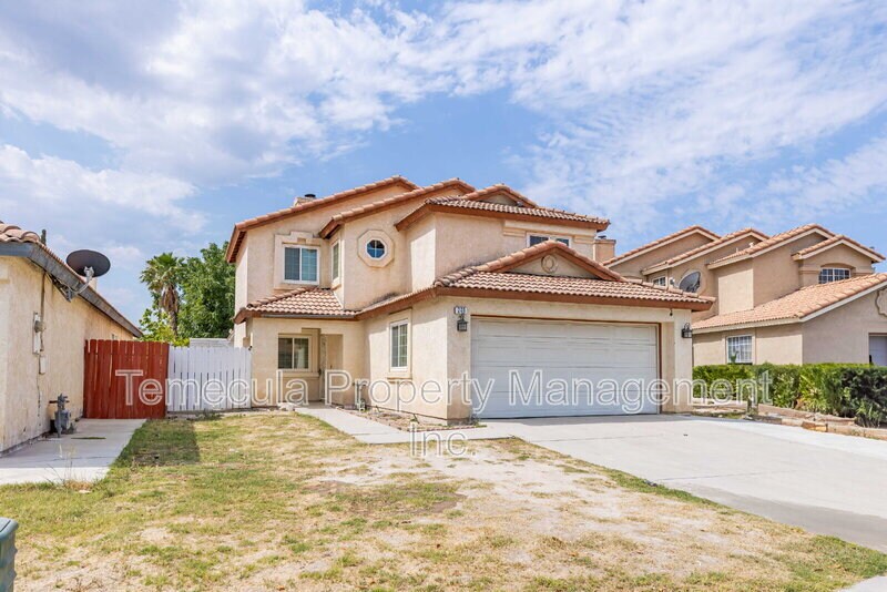 249 Flicker Way in Perris, CA - Building Photo