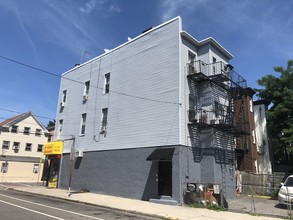 63 Hutton St in Jersey City, NJ - Building Photo - Building Photo