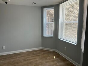 3011 N Kedzie Ave in Chicago, IL - Building Photo - Building Photo