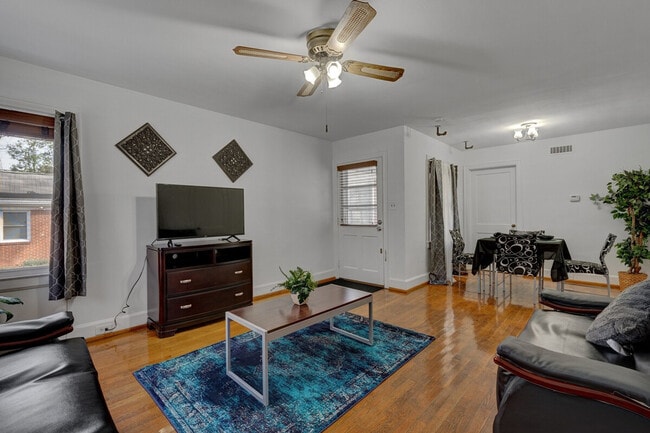 property at 814 N Buchanan Blvd