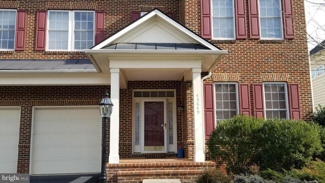 43649 Riverpoint Dr in Leesburg, VA - Building Photo - Building Photo