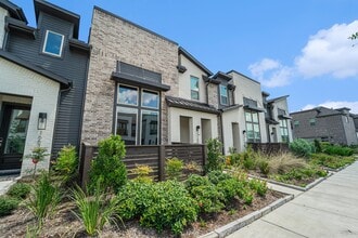 16630 Lake Austin St in Cypress, TX - Building Photo - Building Photo