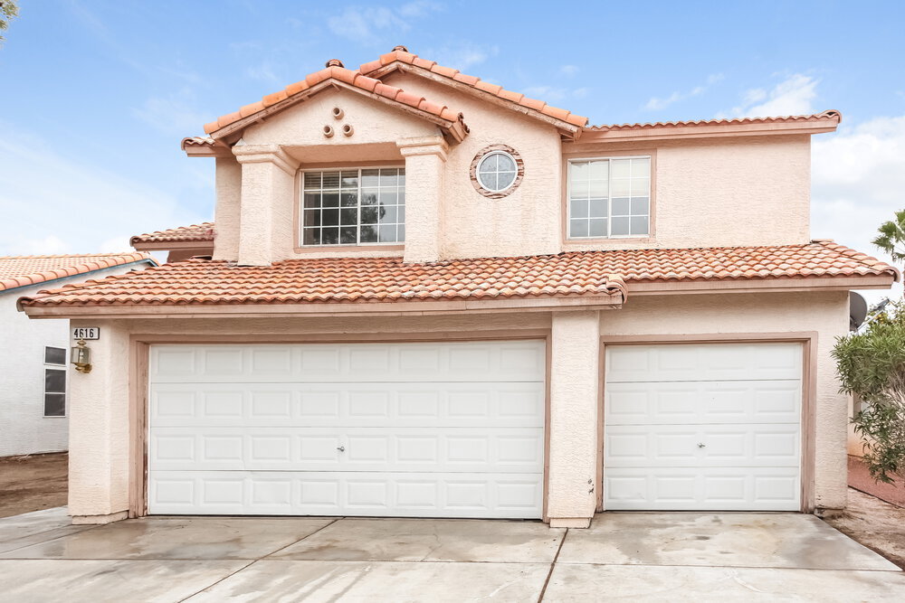 4616 Reliant in North Las Vegas, NV - Building Photo