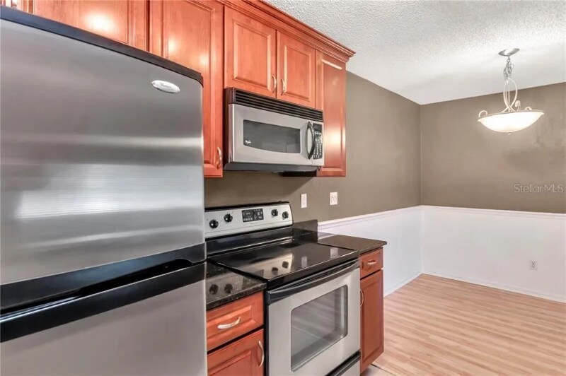 10265 Gandy Blvd N in St. Petersburg, FL - Building Photo