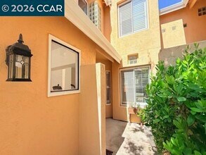 6220 Lakeview Cir in San Ramon, CA - Building Photo - Building Photo