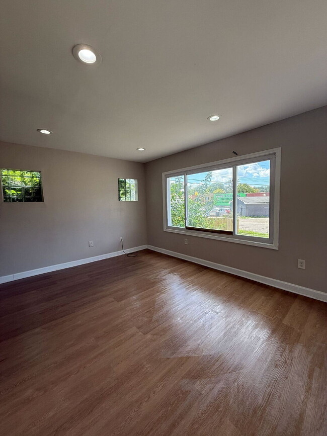 property at 14732 Woodmont Ave