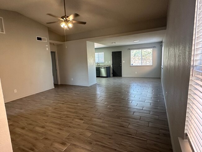 4652 Loma Linda Cir in El Paso, TX - Building Photo - Building Photo