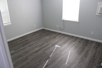 4214 Fuqua St in Bacliff, TX - Building Photo - Building Photo