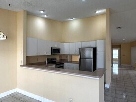 10020 Country Brook Rd in Boca Raton, FL - Building Photo