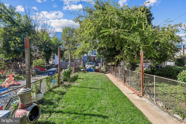 property at 758 19th St NE
