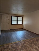 33 Gadoury Ave in Coventry, RI - Building Photo - Building Photo