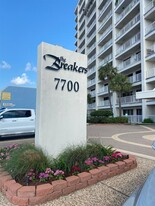 7700 Seawall Blvd in Galveston, TX - Building Photo