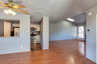 5616 Preston Oaks Rd in Dallas, TX - Building Photo - Building Photo