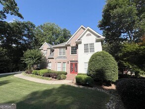 125 Forrest Lake Rd in Alpharetta, GA - Building Photo - Building Photo