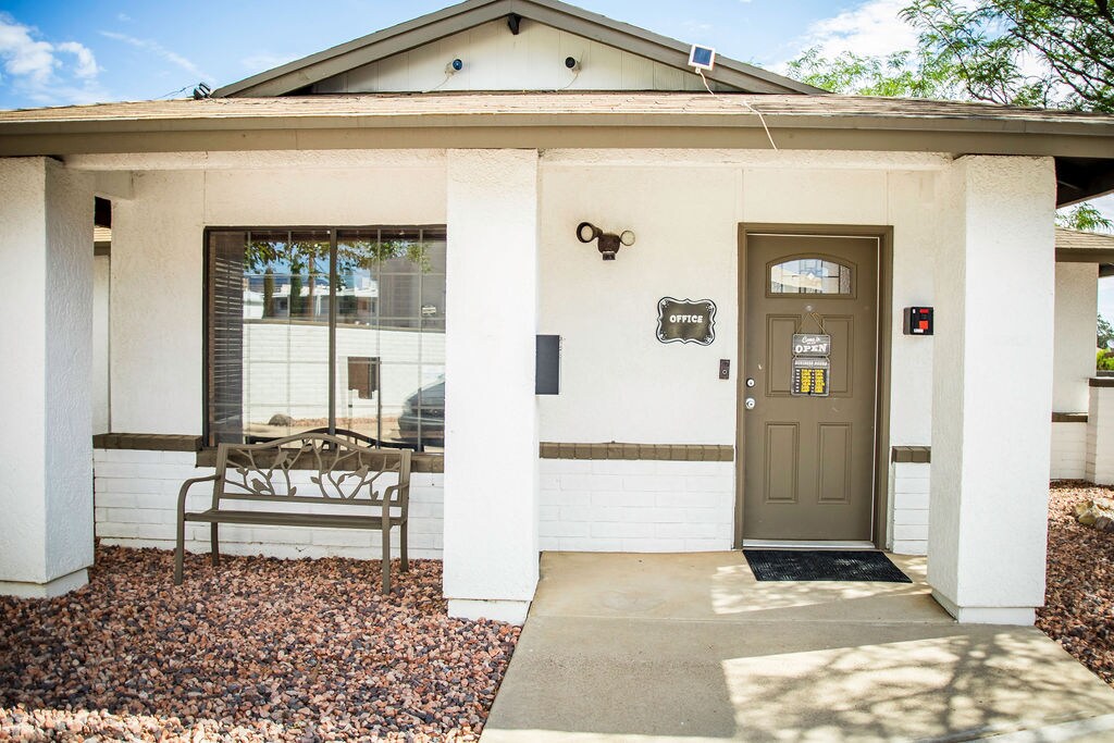 381 Sherbundy St, Unit Studio in Sierra Vista, AZ - Building Photo