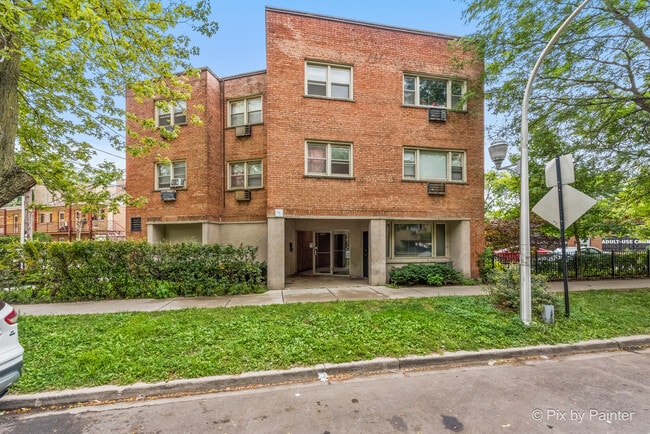 property at 7319 N Rogers Ave