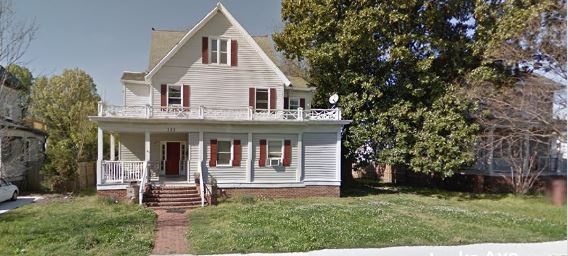 333 E Pembroke Ave in Hampton, VA - Foto de edificio