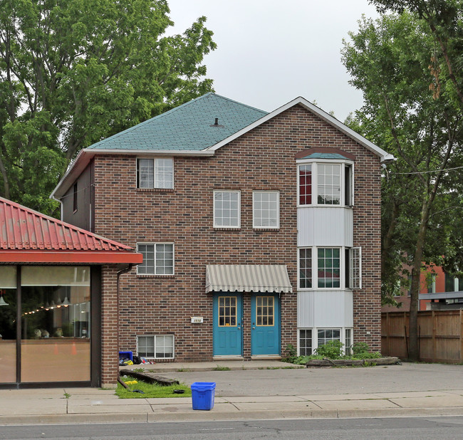 1516 Main St W in Hamilton, ON - Building Photo - Building Photo