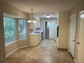 211 Turtle Creek Dr in Arlington, TX - Building Photo - Building Photo