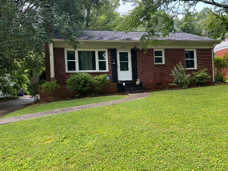 3008 Enfield Rd in Charlotte, NC - Building Photo