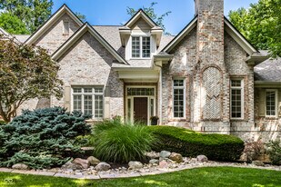 4898 Waterstone Way in Carmel, IN - Building Photo