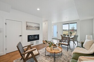 1242 Tennyson St in Denver, CO - Foto de edificio - Building Photo