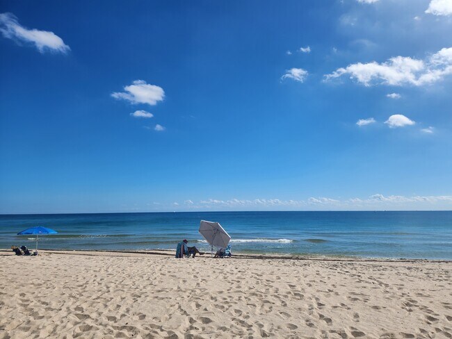 6000 N Ocean Blvd, Unit 5E in Fort Lauderdale, FL - Foto de edificio - Building Photo